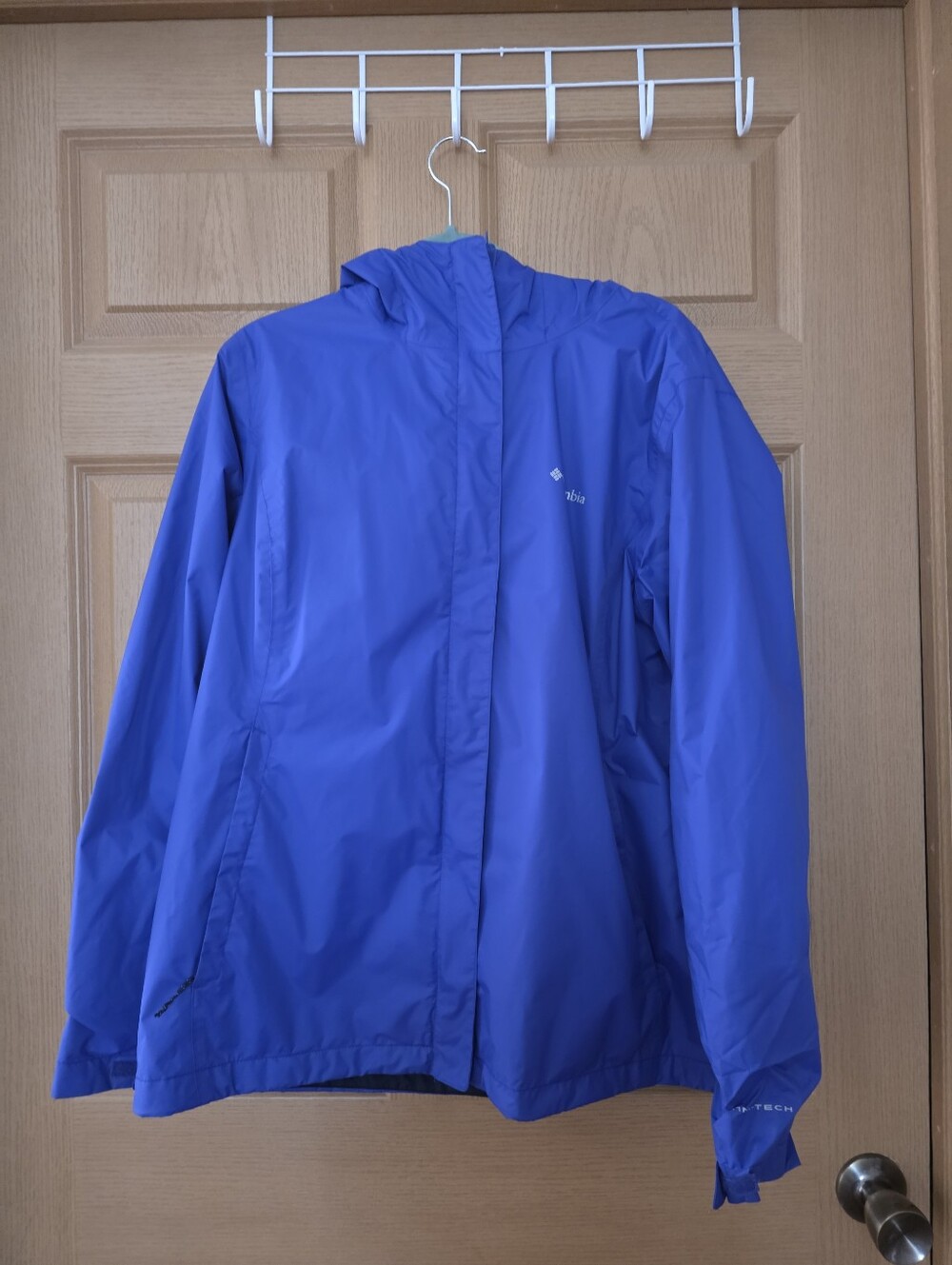 Columbia Omni-Tech Women's Waterproof Rain Jacket – XL – Gently Worn